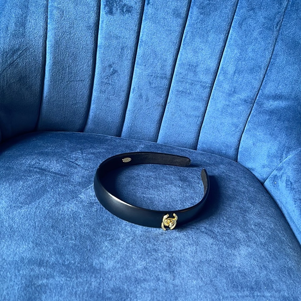 CHANEL Black Headband with Gold CC Charm